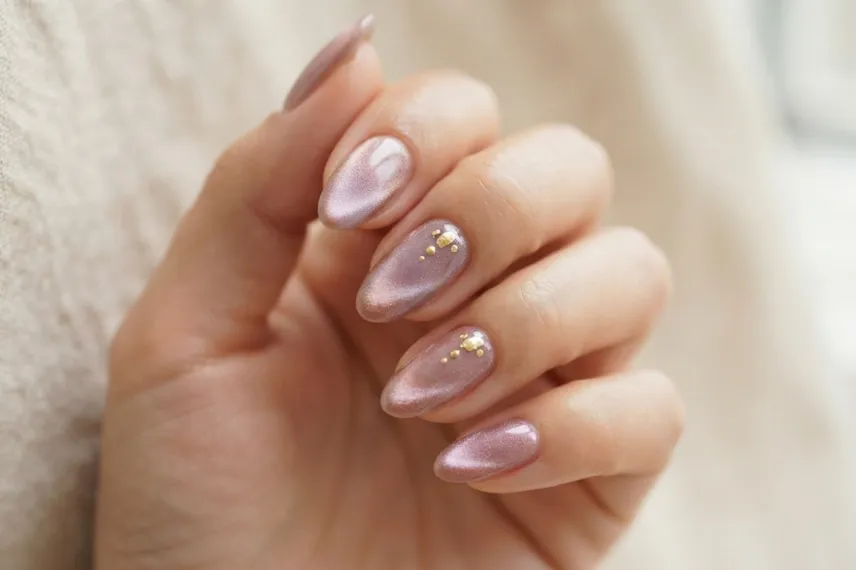 Cat Eye Nails with Gold Details